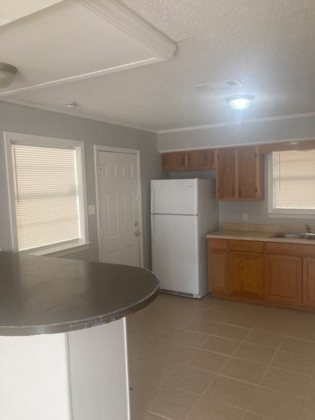 Building Photo - Gulfport 3 Bedroom