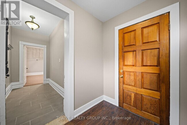 Photo du bâtiment - 922 Princess Ave