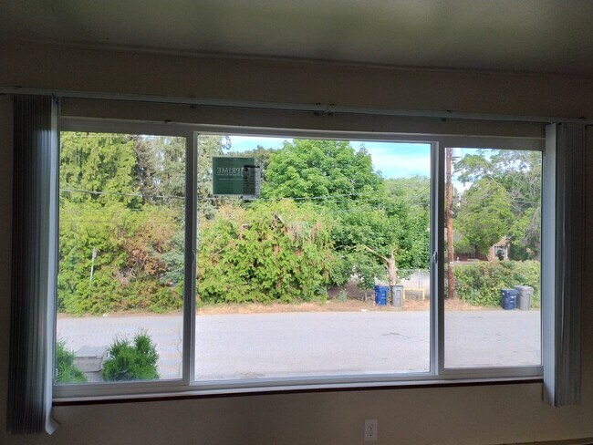 Foto del edificio - 1121 Cedar Ln