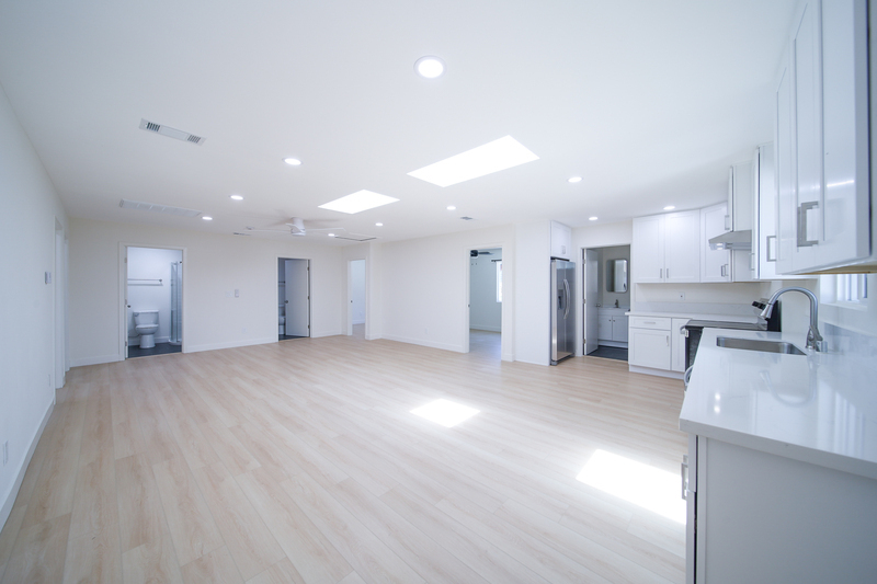 Foto principal - 206 W Broadbent Dr
