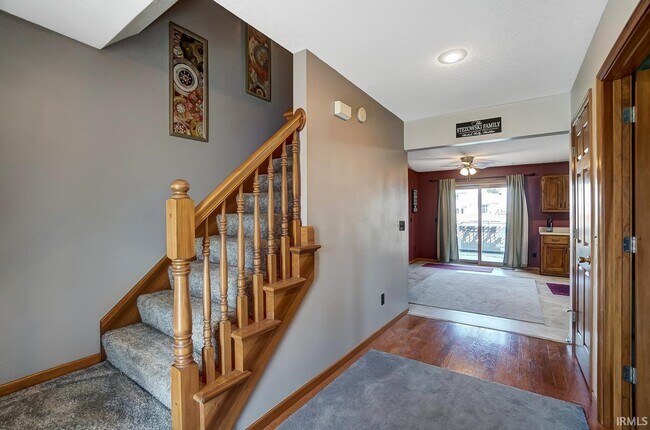 Foto del edificio - 2222 Deer Lodge Pl