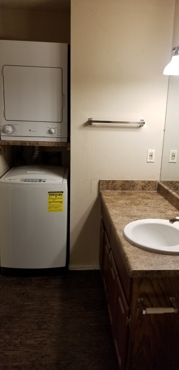 Eastlake Village Apartments Apartments in Oklahoma City, OK