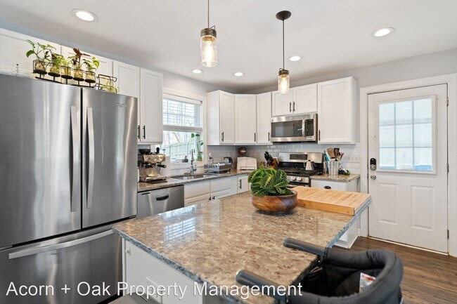 Building Photo - 3 br, 2.5 bath House - 2416 Dellwood Drive