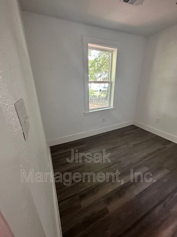 Foto del edificio - 102 7th St SW