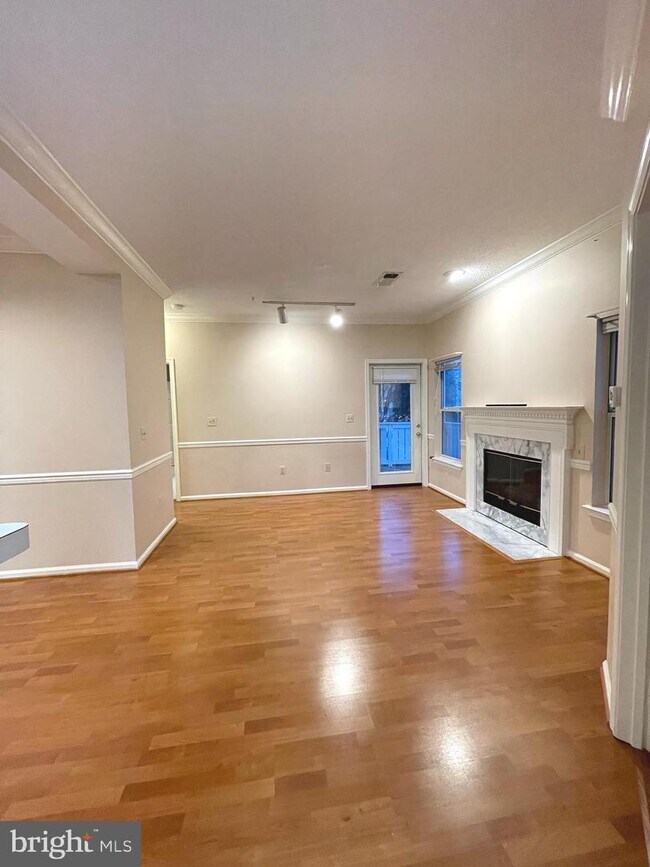 Building Photo - 14300 Rosy Ln