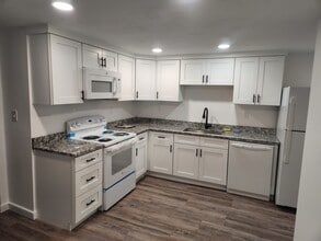 Building Photo - 13 Bridle Path