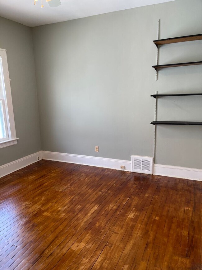 Foto del edificio - 3290 E 146th St