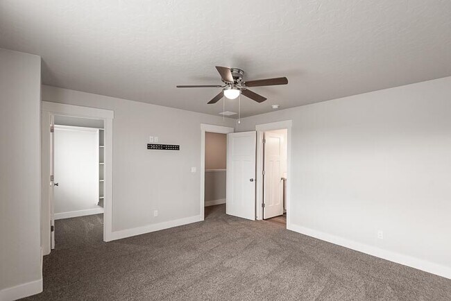 Foto del edificio - 303 Johnson Rd