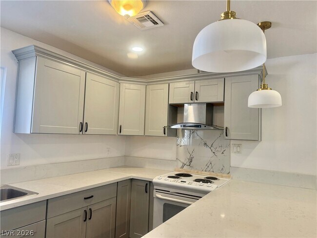Foto del edificio - 6158 Woodbury Ave