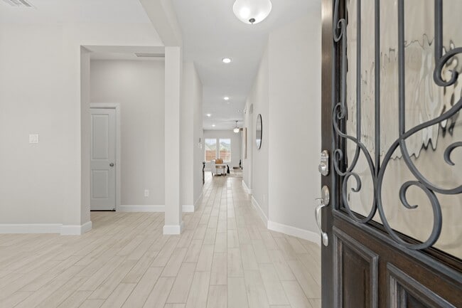 Foto del edificio - 6919 Myrtle Dr