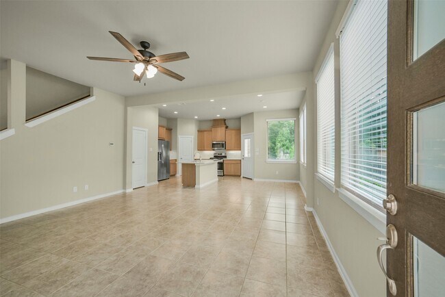 Foto del edificio - 323 N Spotted Fern Dr
