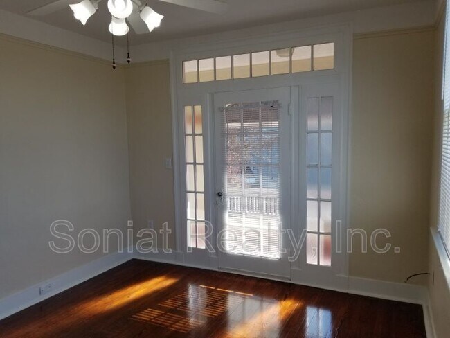Building Photo - 307 Virginia St
