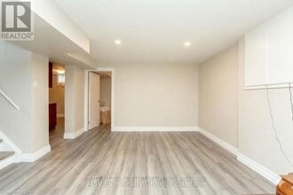 Building Photo - 811 Nixon Ave