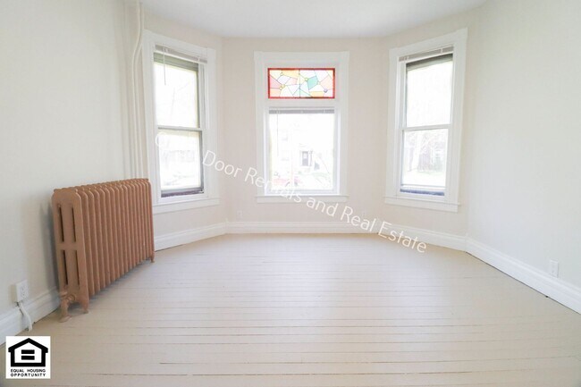 Foto del edificio - 846 Columbia Ave