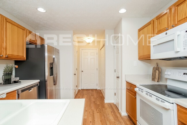 Building Photo - 155 Silver Fox Trail