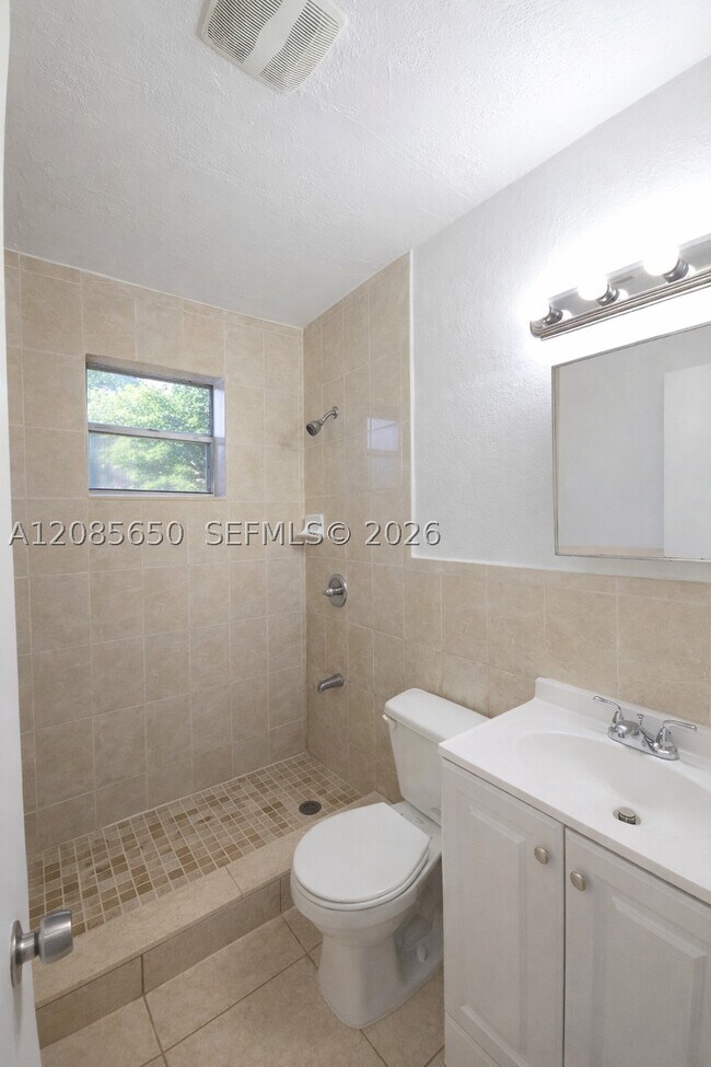 Foto del edificio - 2580 NW 139th St