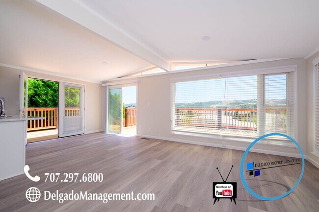 Foto del edificio - Benicia! Gorgeous four bedroom home overlo...