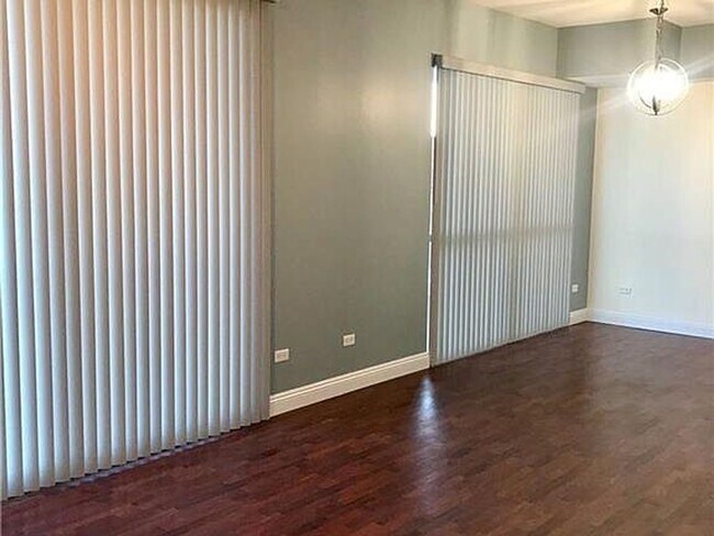Building Photo - *COMING SOON* 1 bed/1 bath Stunner at Allure!