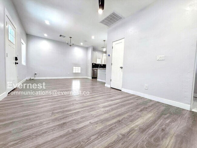 Foto del edificio - 2331 N Richland St