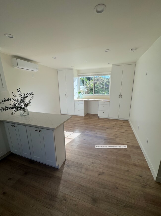 Foto principal - 230 W Cedar Ave