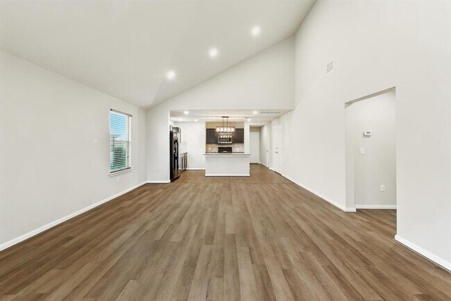 Building Photo - 148 Alpha
