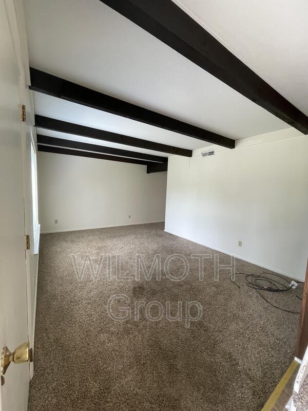 Building Photo - 3135 Wedgewood Ct