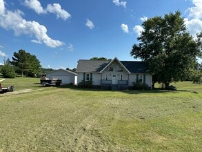 Building Photo - 1069 Pickle Rd