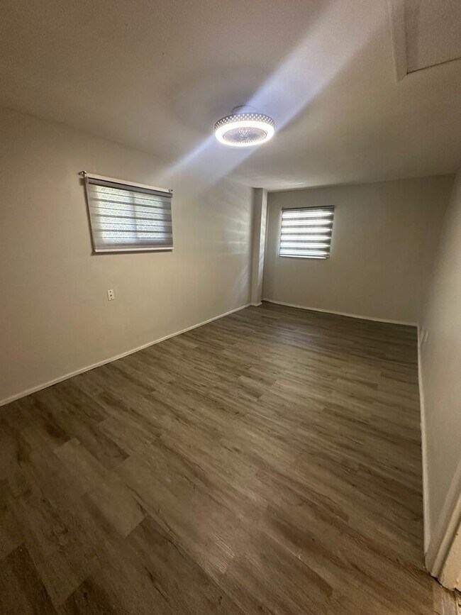 Foto del edificio - 4 Bed 1 Bath