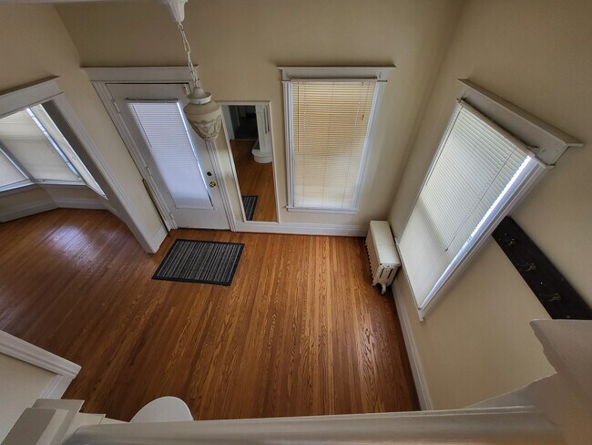 Building Photo - 53 Stewart St