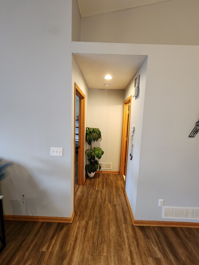 Foto del edificio - 5375 140th Ave NW