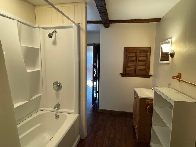 Bañera/ducha - 29 Center St