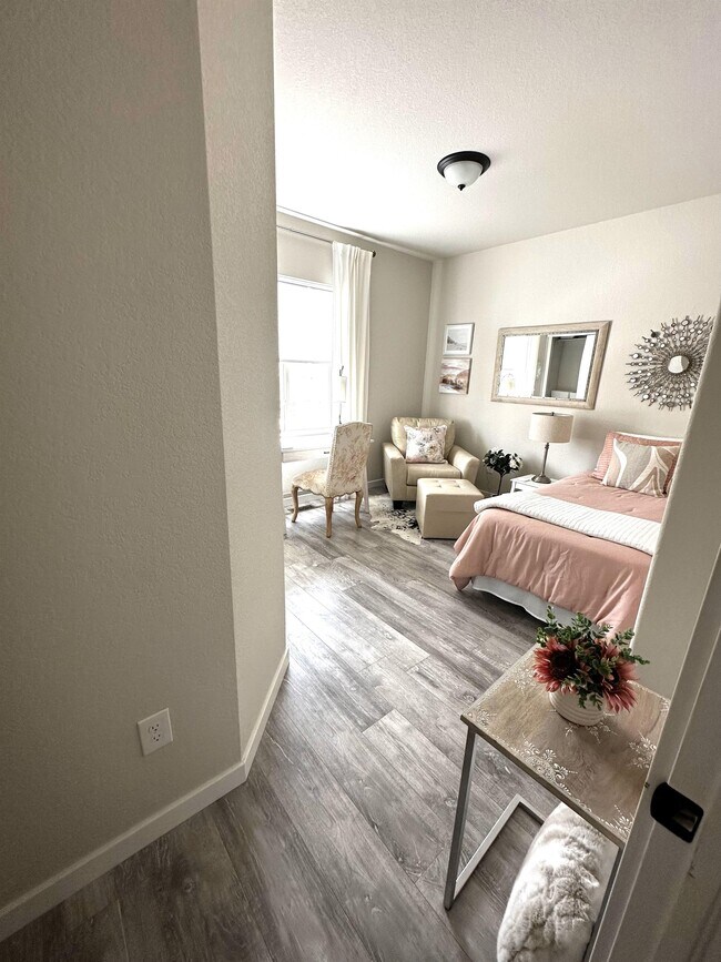 Foto del edificio - 732 Sage Forest Ln