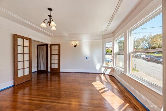 Building Photo - 2 bedroom in San Francisco CA 94116