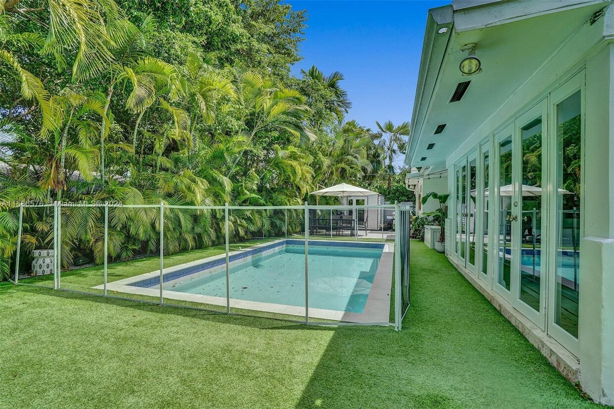 Foto principal - 285 Glenridge Rd