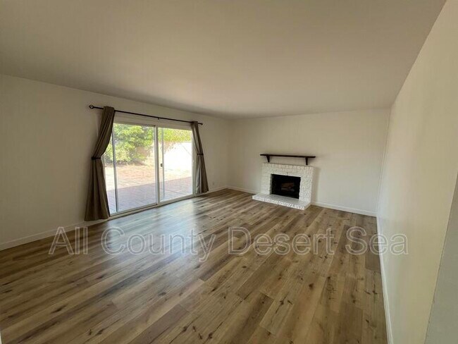 Foto del edificio - 5721 Venturi Dr