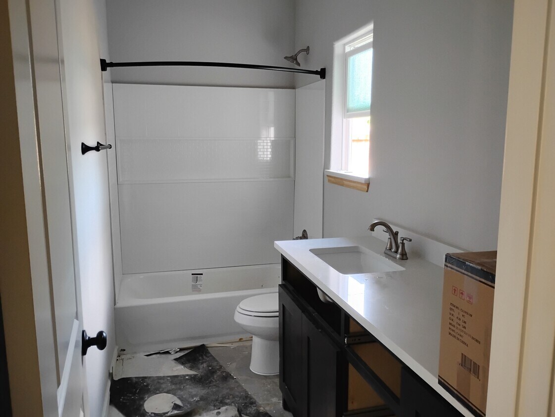 Building Photo - 1006 Wooded Holw Ct