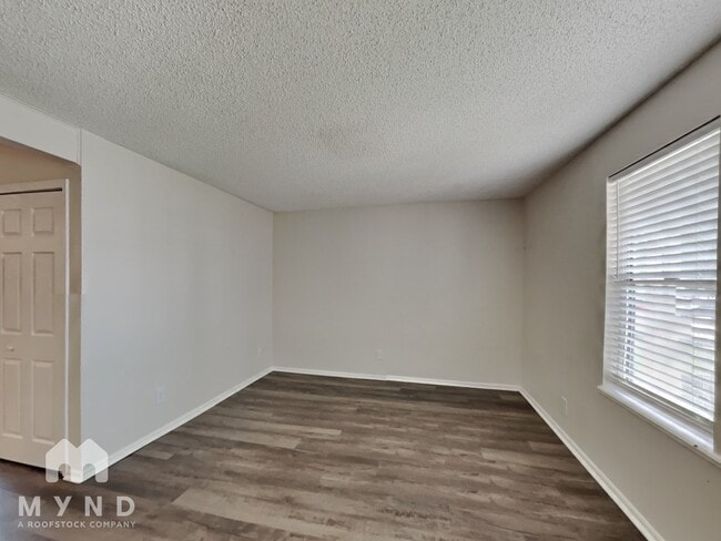 Building Photo - 17224 E Ford Dr