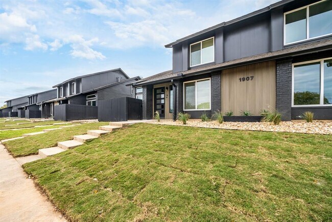 Foto del edificio - 1907 Albury Cove