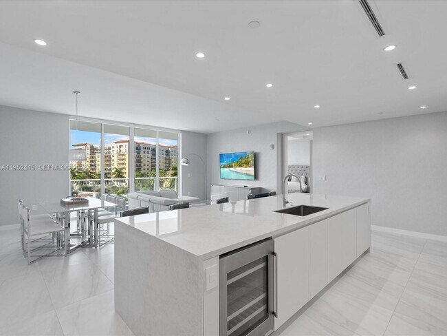 Foto del edificio - 220 SE Mizner Blvd