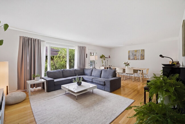 Foto del edificio - 1322 Brook Ln