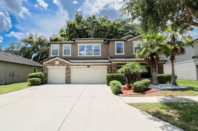 Building Photo - Gorgeous 5-bedroom, 4-bathroom, 3-car gara...
