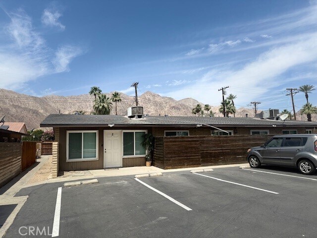 Foto del edificio - 51099 Eisenhower Dr