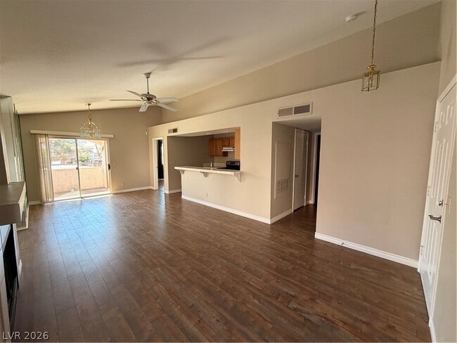 Building Photo - 7570 W Flamingo Rd