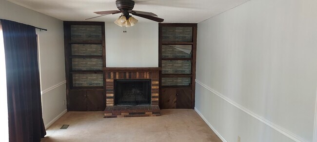 sala familiar - 29 Weatherby Dr