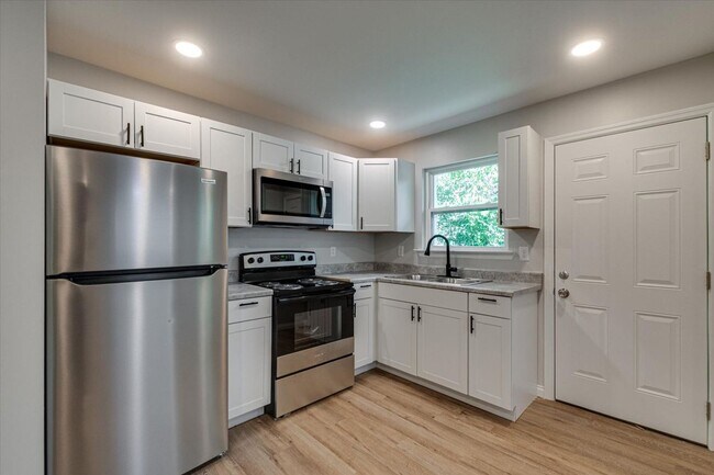 Foto del edificio - 2203 Milne St