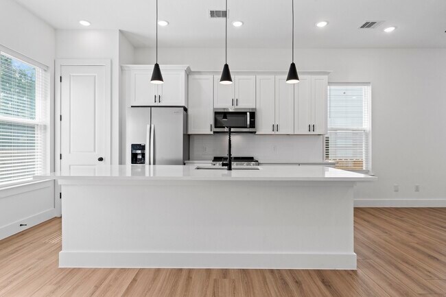 Foto del edificio - 9437 Pembrook St