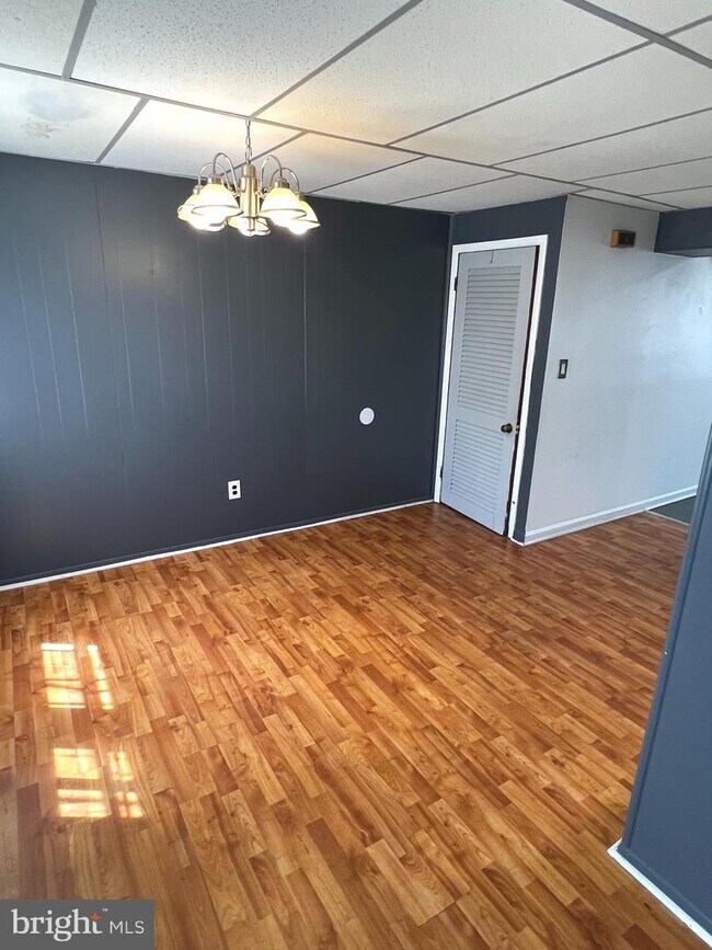 Foto del edificio - 2606 Wegworth Ln