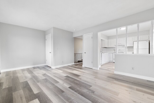 Foto del edificio - 6301 Frankn Dot Dr