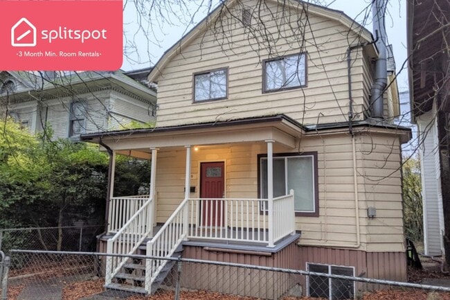 Building Photo - Private room in 5 bedroom Seattle Apartmen...