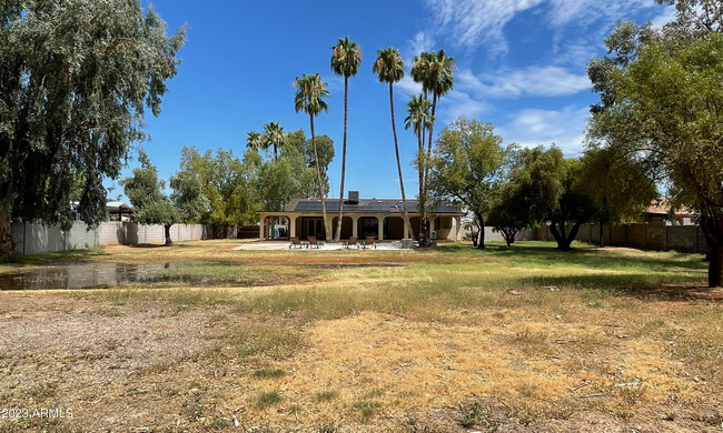 Building Photo - 5337 E Thunderbird Rd